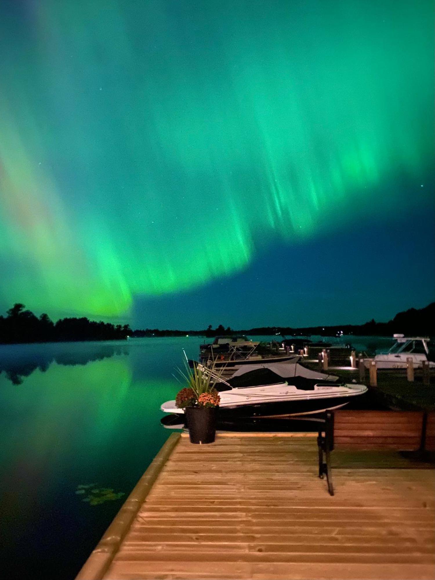 Blue Spruce Bed And Breakfast Muskoka Gravenhurst Exterior photo